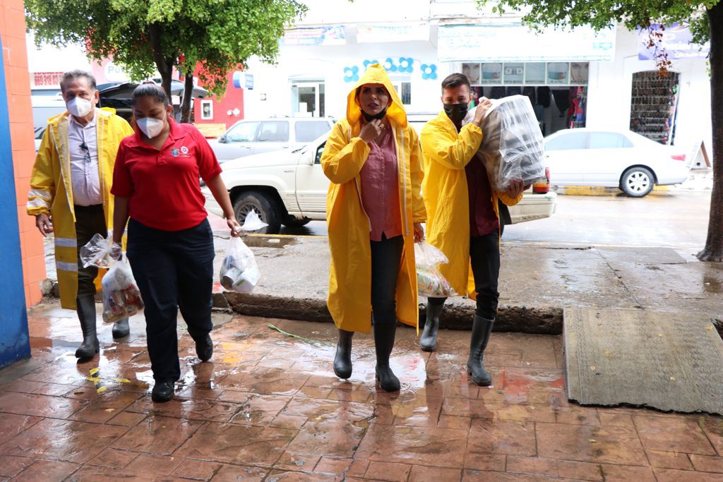 DIF Mazatlán lleva apoyos a familias afectadas por Tormenta Enrique |  KlimvWeb